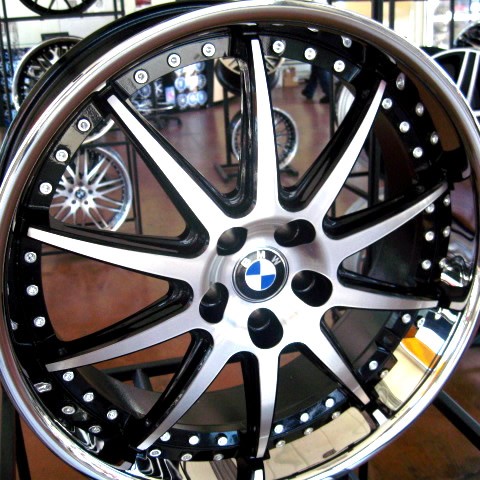 BMW WHEELS/RIM 525i 528i 530i 535i 545i 550i Black & Machined Finished 18"