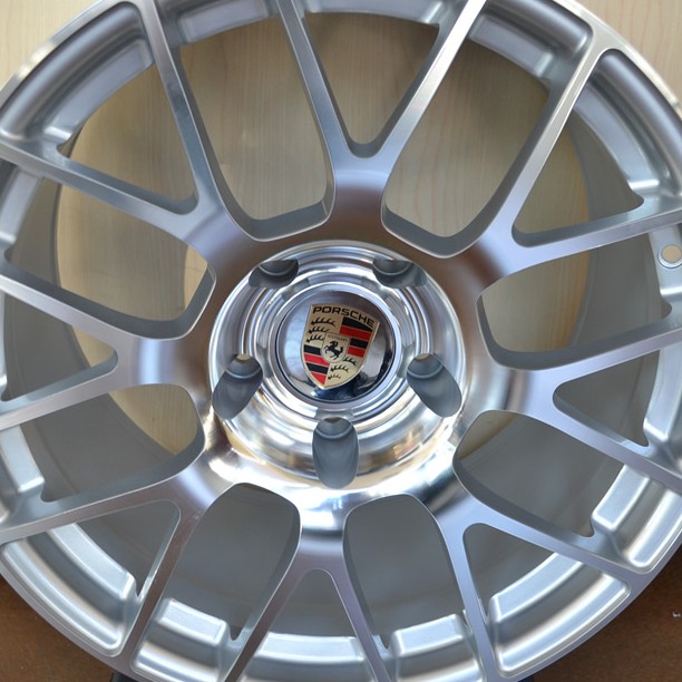 PORSCHE WHEELS/RIM 911 CARRERA S CABRIOLET C2 C2S C4 TARGA 4 996/997 Hyper Silver w/ Mirror Cut Face - 18"