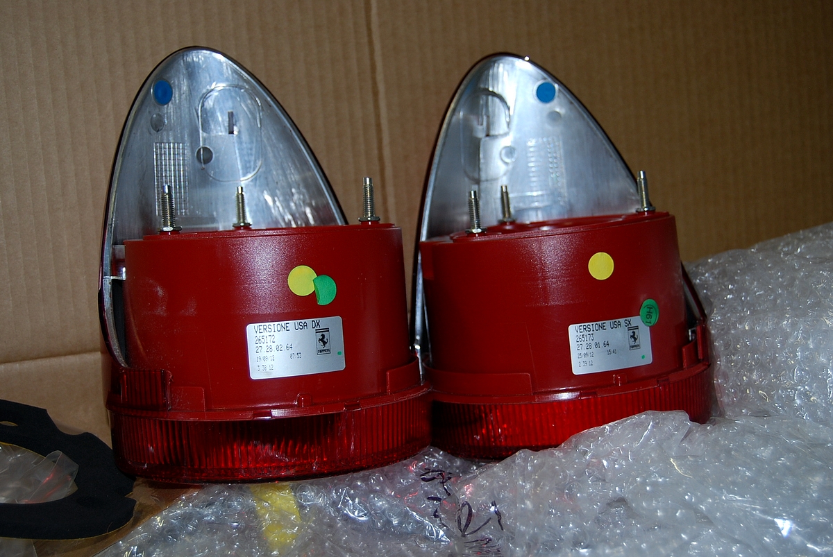 Ferrari 458 Coupe / Italia Stock RH Taillight - Image 2