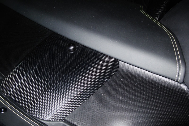 Novitec Ferrari 458 Italia / Spider Carbon Cover for the Center of the Dashboard