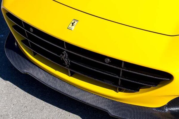 Novitec Ferrari California T Carbon Front Grill