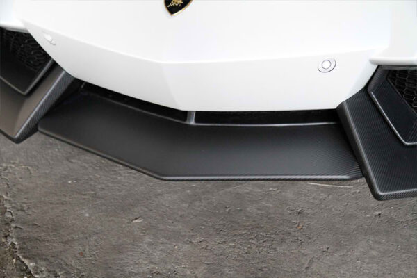 NOVITEC Lamborghini Aventador Front Strut (Center Spoiler)