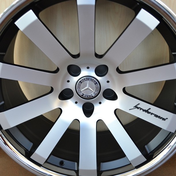 MERCEDES WHEELS/RIME E55 E320 E350 E550 Machine Face / Black Inner Spokes / Chrome Lip 20"