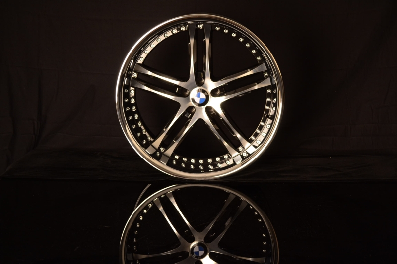 BMW WHEELS/RIM E60 E63 E64 645ci 650i M5 M6 Machine Face / Black Inner Spokes / Chrome Lip 22" - Image 3