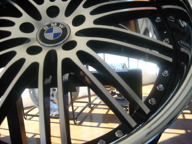BMW WHEELS/RIM E60 E63 E64 645ci 650i M5 M6 Diamond Cut / Black Inner Spokes / Chrome Lip 19" - Image 4