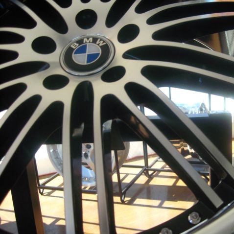 BMW WHEELS/RIM 525i 528i 530i 535i 545i 550i Diamond Cut / Black Inner Spokes / Chrome Lip 19"