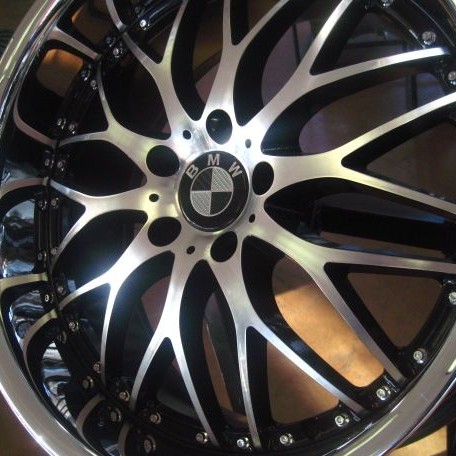 BMW WHEELS/RIM 740i 740Li 745i 745Li E65 E66 Diamond Cut / Black Inner Spokes / Chrome Lip 20"