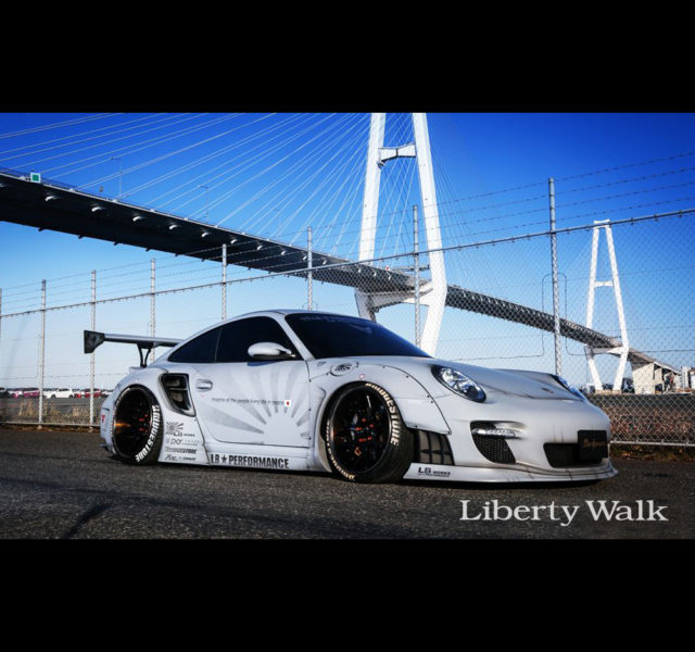 Liberty Walk/LB Performance Porsche 997 Air Suspension [Airrex]