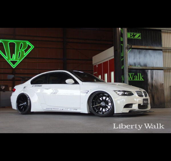 Liberty Walk/LB Performance BMW M3 E92 WORKS Body Kit Ver.1 Set