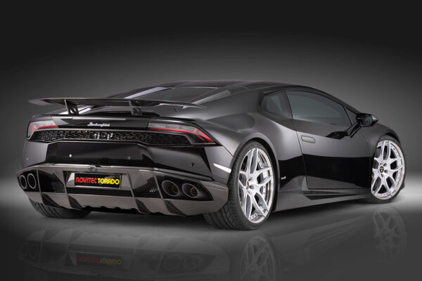 Novitec Torado Huracan Rear Diffuser with Camera [Paintable GFK]