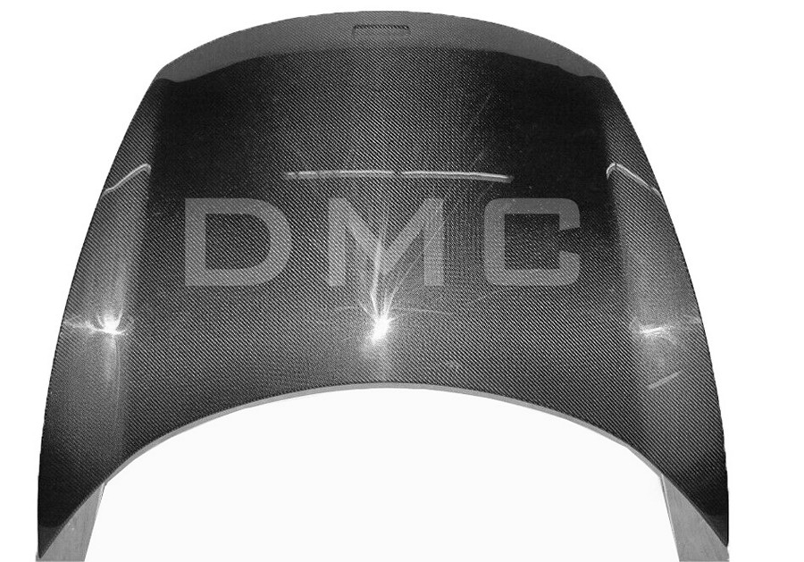 DMC Carbon Fiber Front Hood Trunk Bonnet for McLaren 650s & 675LT - Image 3