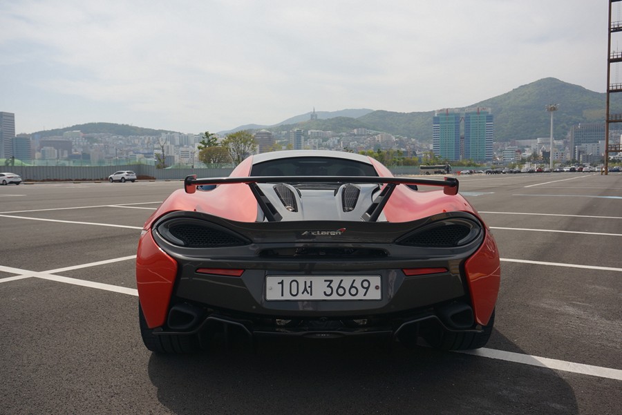 DMC Carbon Fiber Rear Diffuser for McLaren 570s 540c