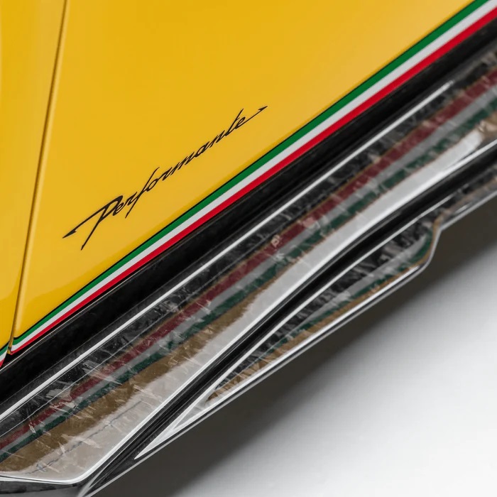 Vorsteiner Lamborghini Huracan Performante Vicenza Edizione Aero Front Spoiler (Carbon Matrix) - Image 9