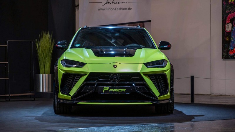PRIOR-DESIGN PD700 Bonnet Attachment for Lamborghini Urus