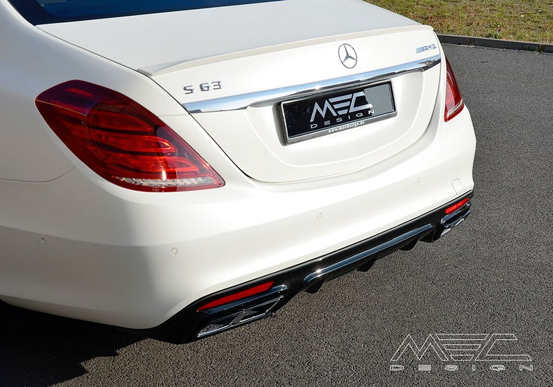 MEC Design Rear Diffuser in Carbon Finish (without cutout for foglight) & Black AMG 65 endpipes for S-Class W222