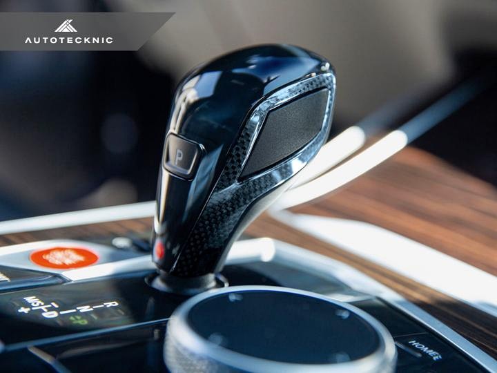 AutoTecknic Carbon Fiber Gear Selector Side Trims for G1X 8-Series - Image 3
