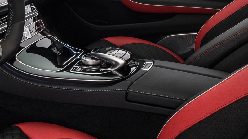 BRABUS Completion Package: Leather Steering Wheel & Dashboard for E-Class - Image 4