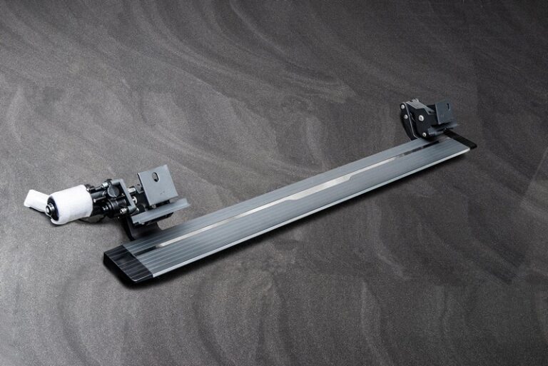 KAHN Electric Side Steps (Running Boards) for Range Rover (2018-2022)