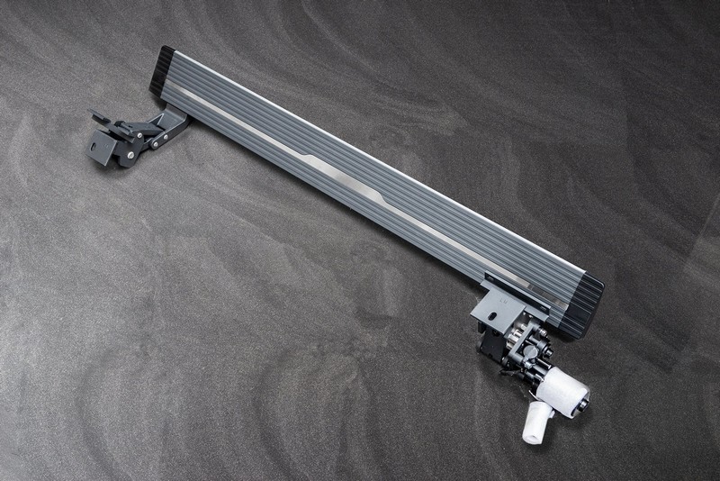 KAHN Electric Side Steps (Running Boards) for Range Rover (2018-2022) - Image 4