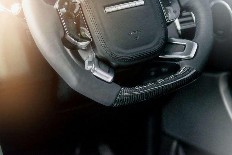 KAHN Exposed Carbon Steering Wheel for Range Rover (2018-2022) - Image 5