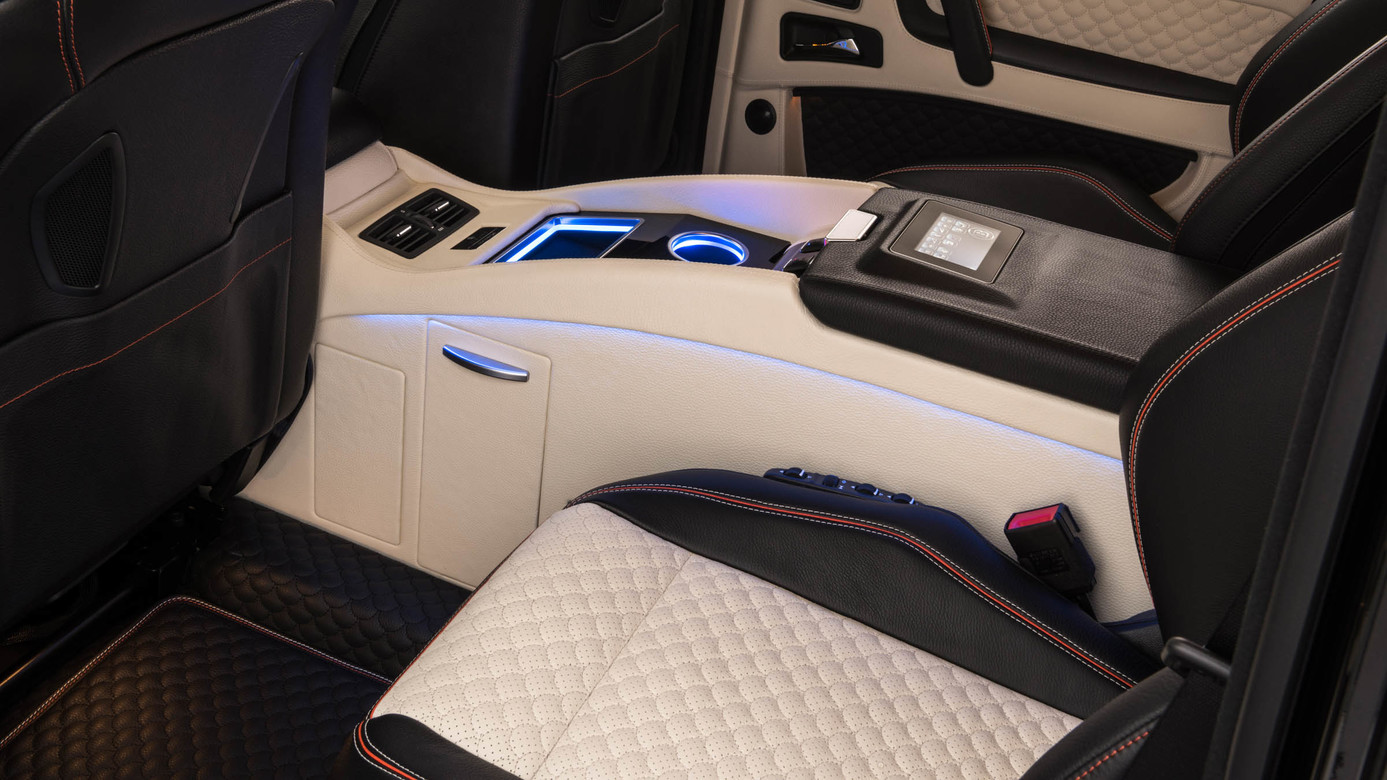 BRABUS Bucket Seat System in Rear with Exclusive Middle Console for Mercedes G-Class W463 - Image 4