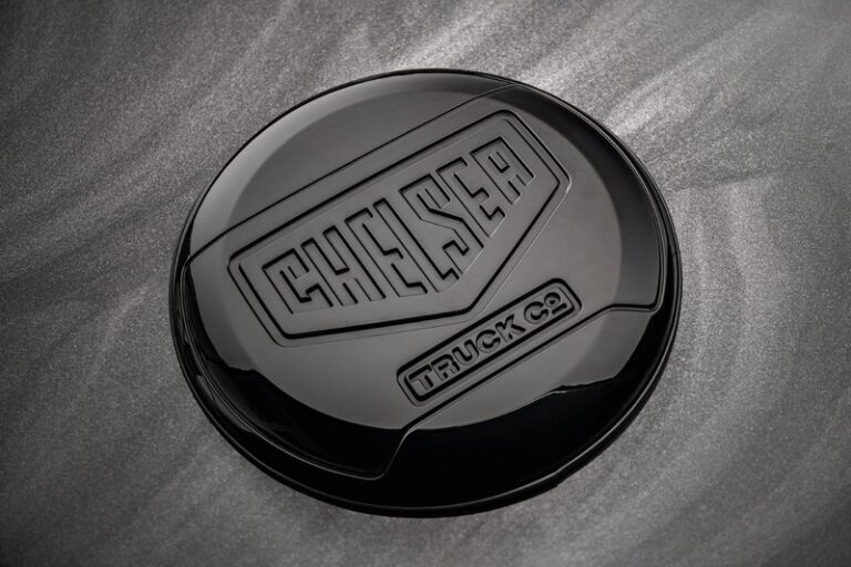 KAHN G63 AMG Chelsea Trunk Company 'Retro' Style Hard Spare Wheel Cover for Mercedes G-Wagon (2018-Present)