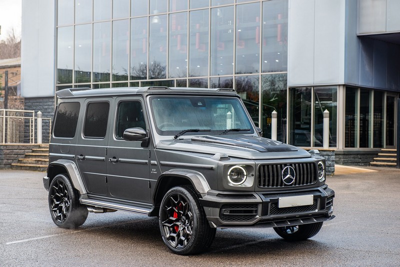 KAHN G63 AMG Exposed Carbon Front Bumper for Mercedes G-Wagon (2018-Present)