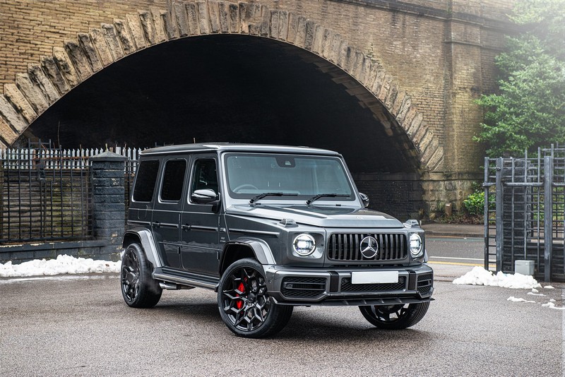 KAHN G63 AMG Exposed Carbon Grille for Mercedes G-Wagon (2018-Present) - Image 7