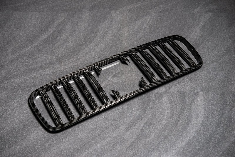KAHN G63 AMG Exposed Carbon Grille for Mercedes G-Wagon (2018-Present) - Image 5