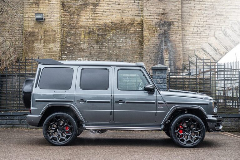 KAHN G63 AMG Exposed Carbon Wheel Arches for Mercedes G-Wagon (2018-Present)
