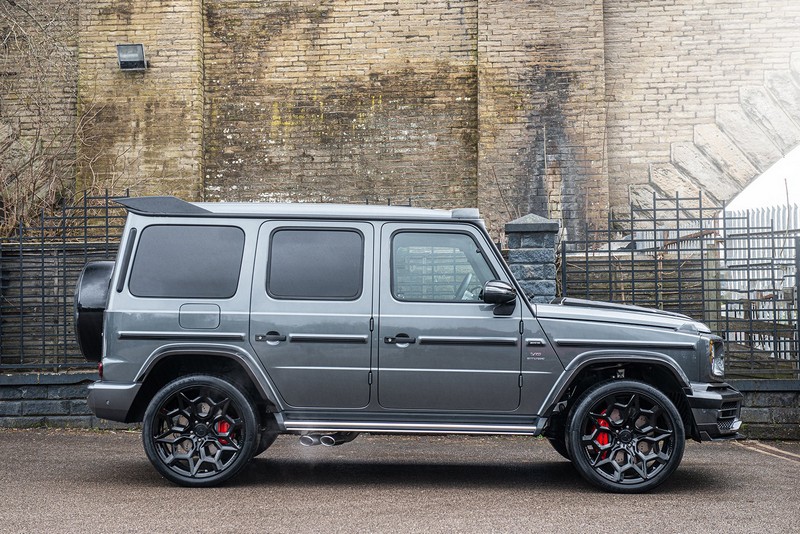 KAHN G63 AMG Exposed Carbon Wheel Arches for Mercedes G-Wagon (2018-Present)