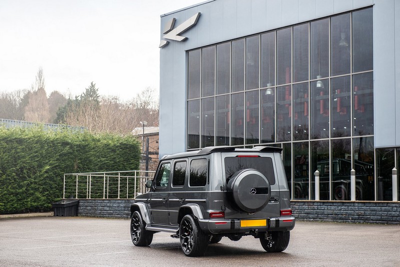 KAHN G63 AMG Exposed Carbon Wheel Arches for Mercedes G-Wagon (2018-Present) - Image 13
