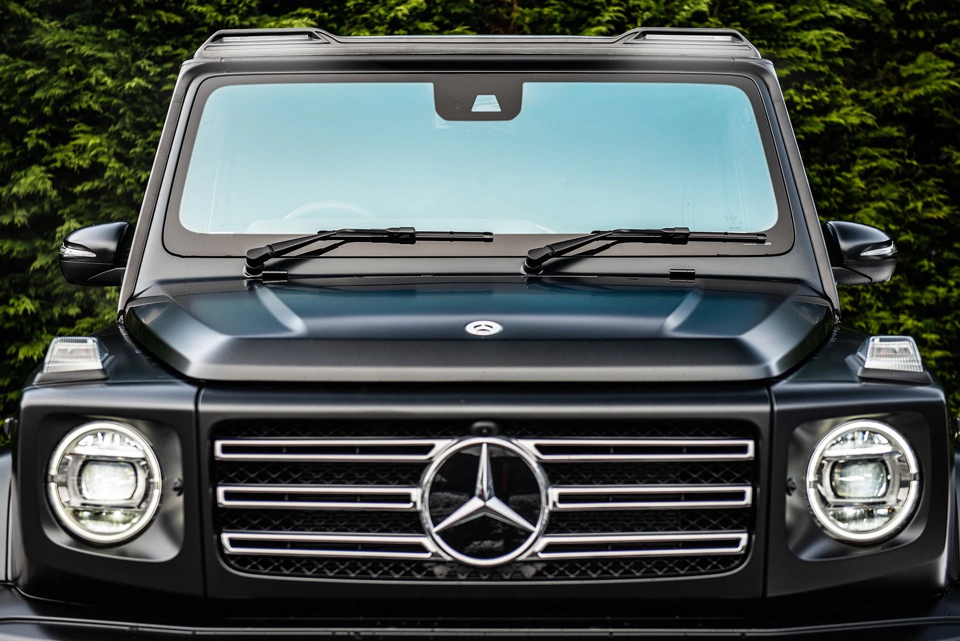 KAHN G63 AMG Front Roof Shield with LED Lights for Mercedes G-Wagon (2018-Present) - Image 7