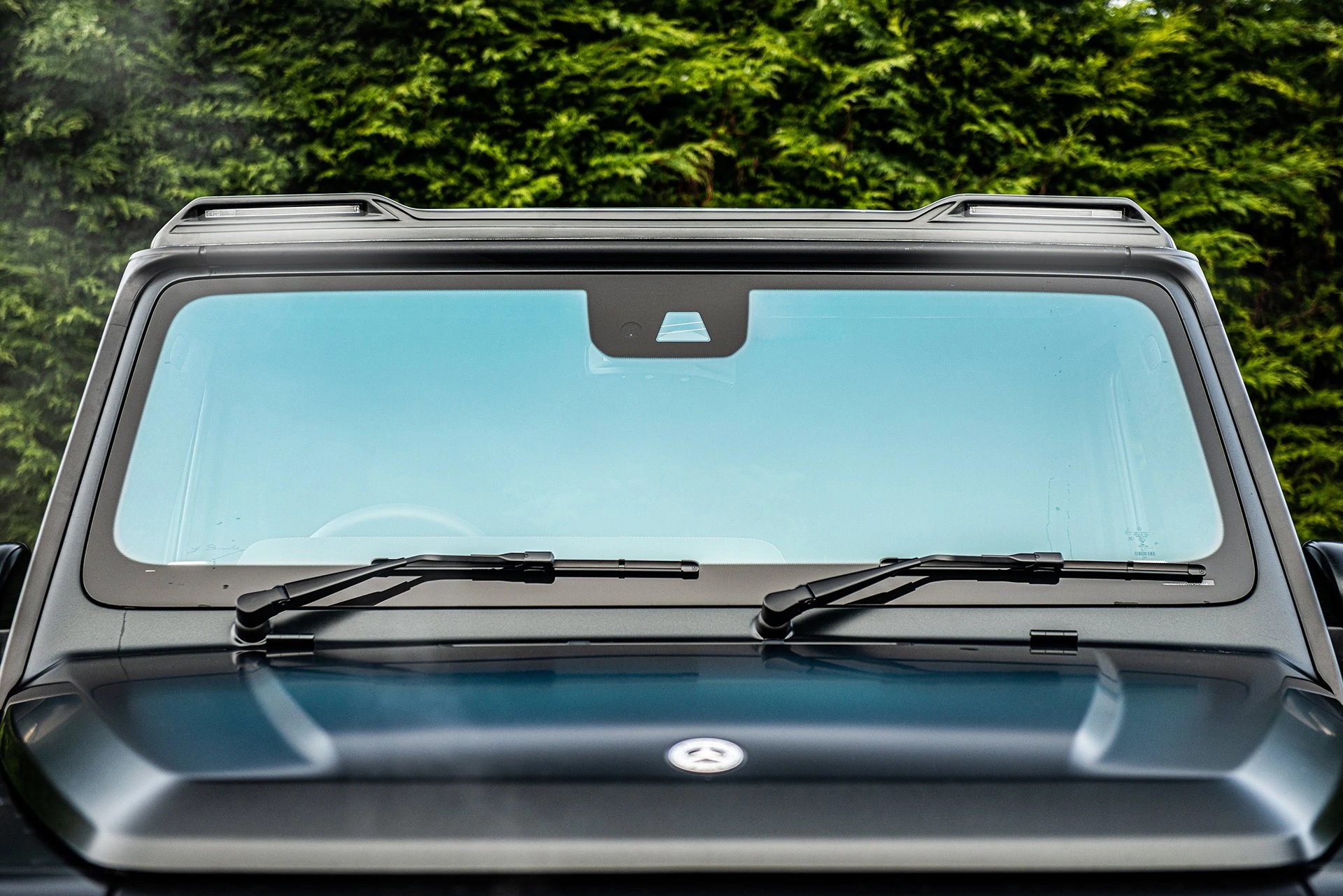 KAHN G63 AMG Front Roof Shield with LED Lights for Mercedes G-Wagon (2018-Present) - Image 5
