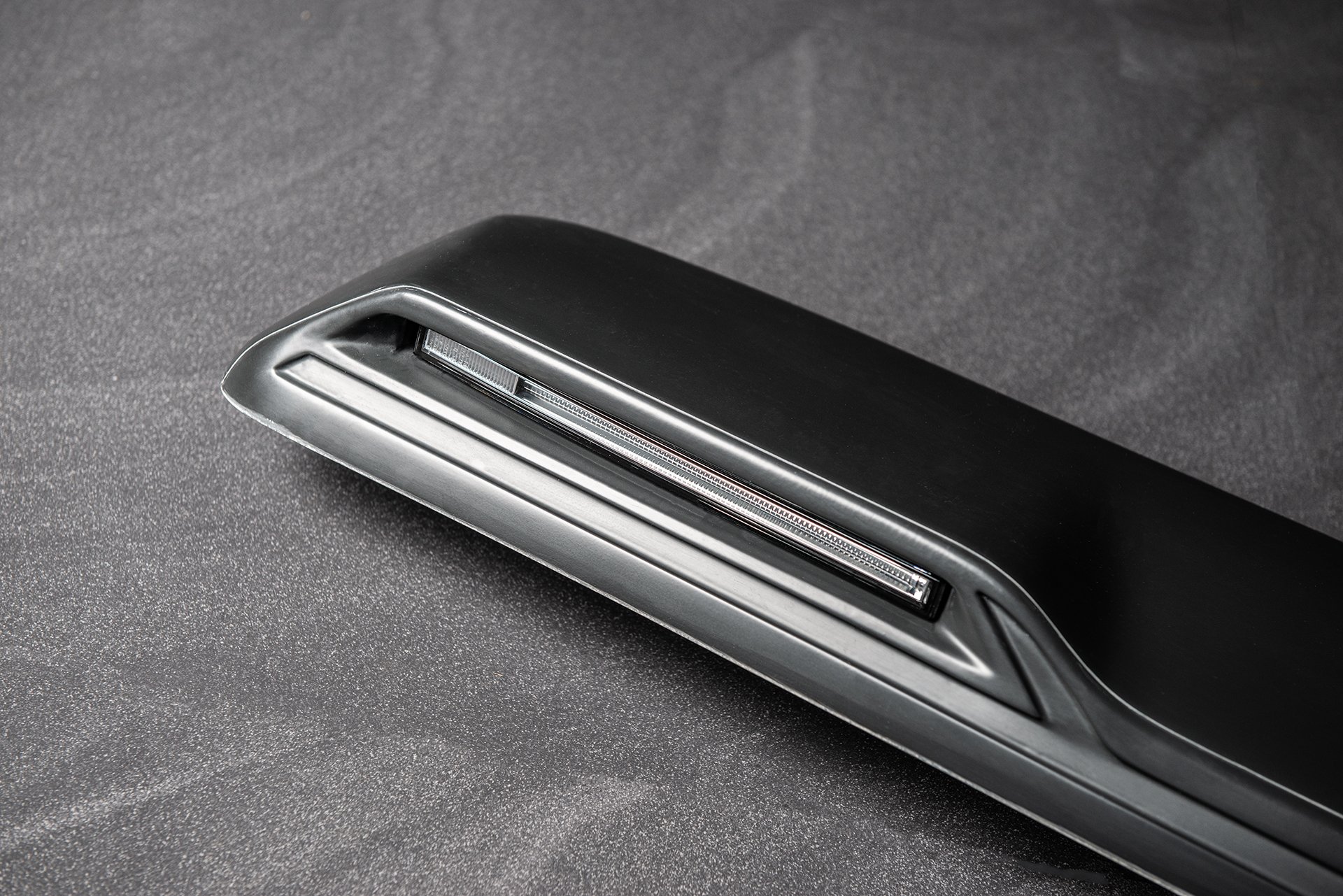KAHN G63 AMG Front Roof Shield with LED Lights for Mercedes G-Wagon (2018-Present) - Image 11