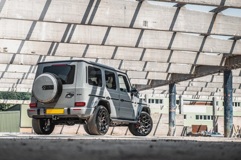 KAHN G63 AMG Hammer Edition - Exposed Carbon Body Kit for Mercedes G-Wagon (2018-Present) - Image 20