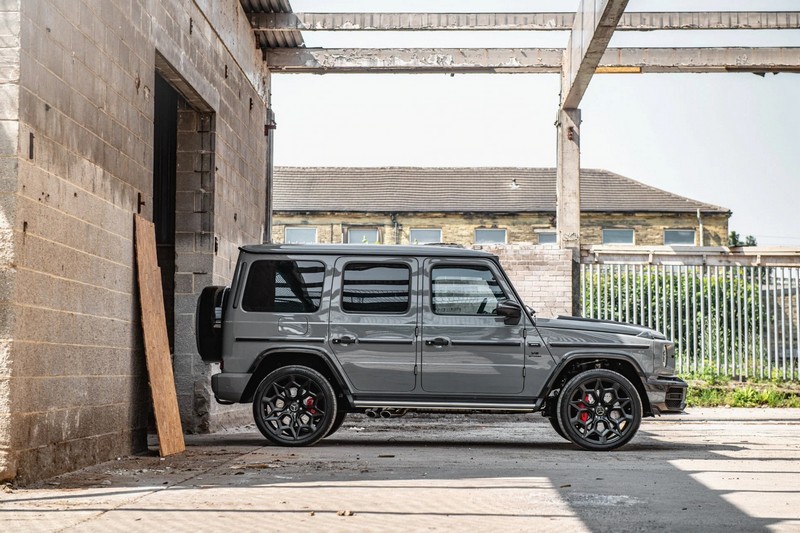KAHN G63 AMG Hammer Edition - Exposed Carbon Body Kit for Mercedes G-Wagon (2018-Present) - Image 15