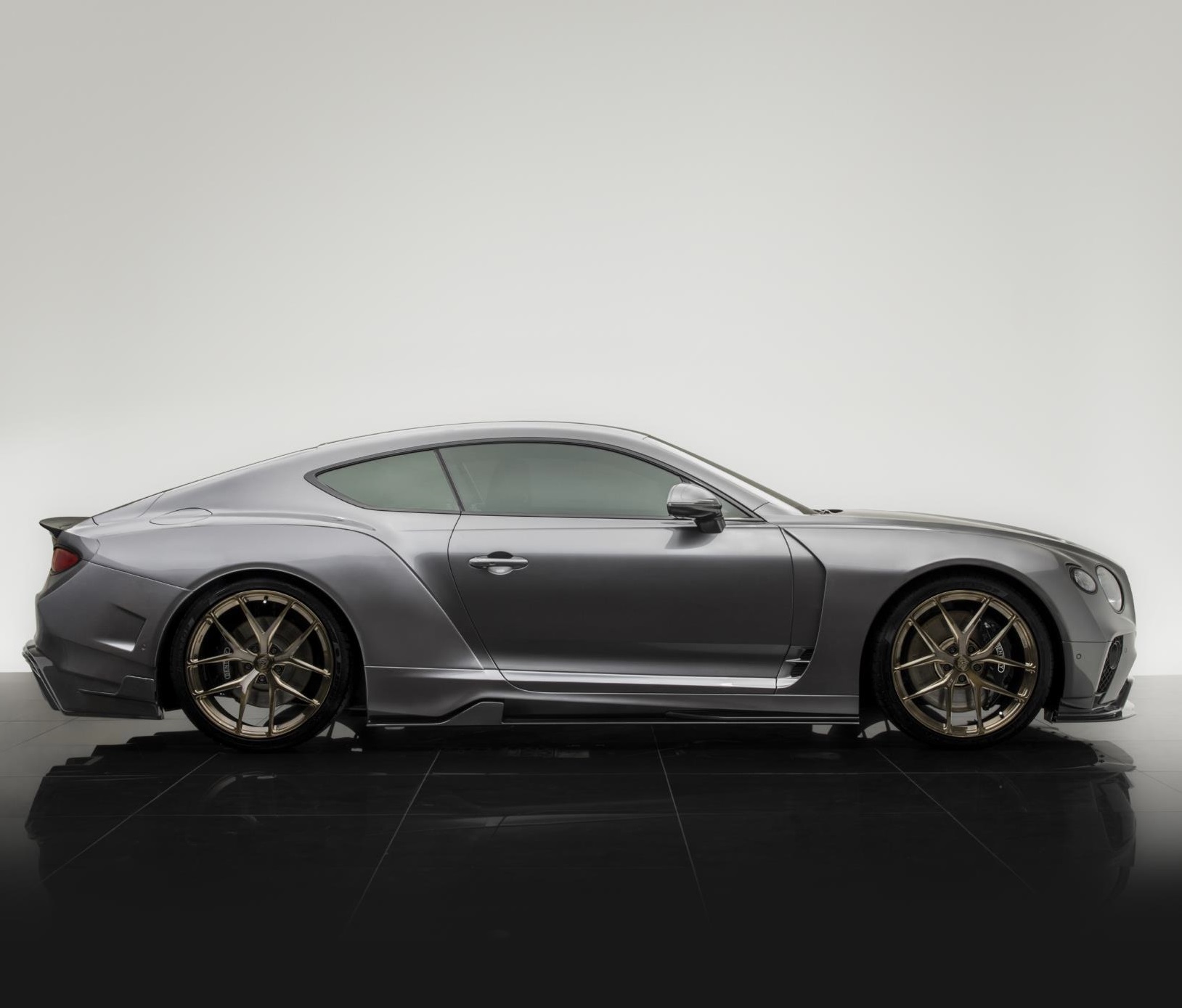 ONYX Carbon Front Vented Fenders for 2020 GTX-3 Bentley Continental GT