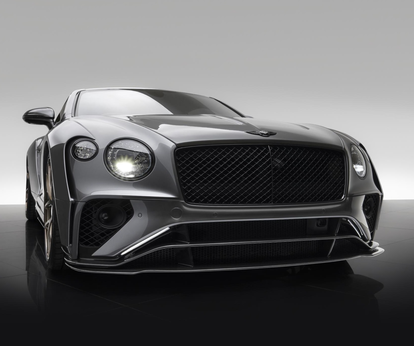 ONYX Carbon Twin Blade Visible Front Lip Incl. Drl's for 2020 GTX-3 Bentley Continental GT - Image 2
