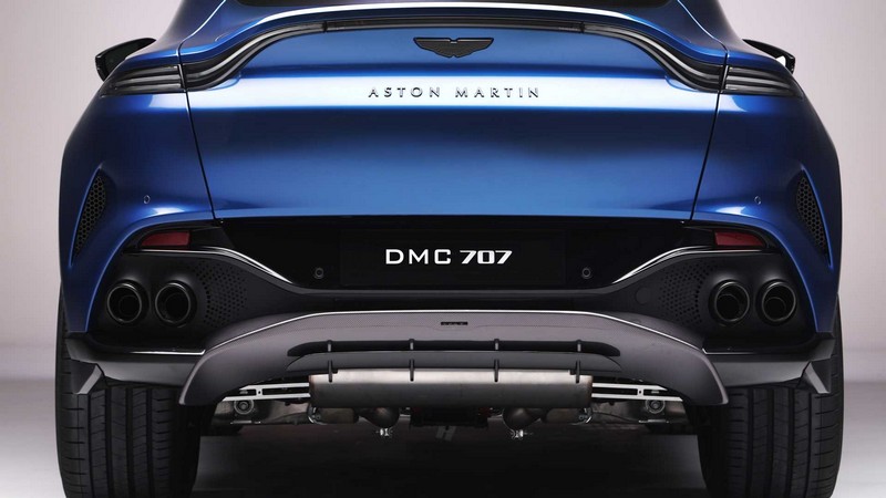 DMC Aston Martin DBX - Forged Carbon Fiber Zentral Rear Diffuser 707 fit the OEM SUV & Q & DBX707 - Image 3