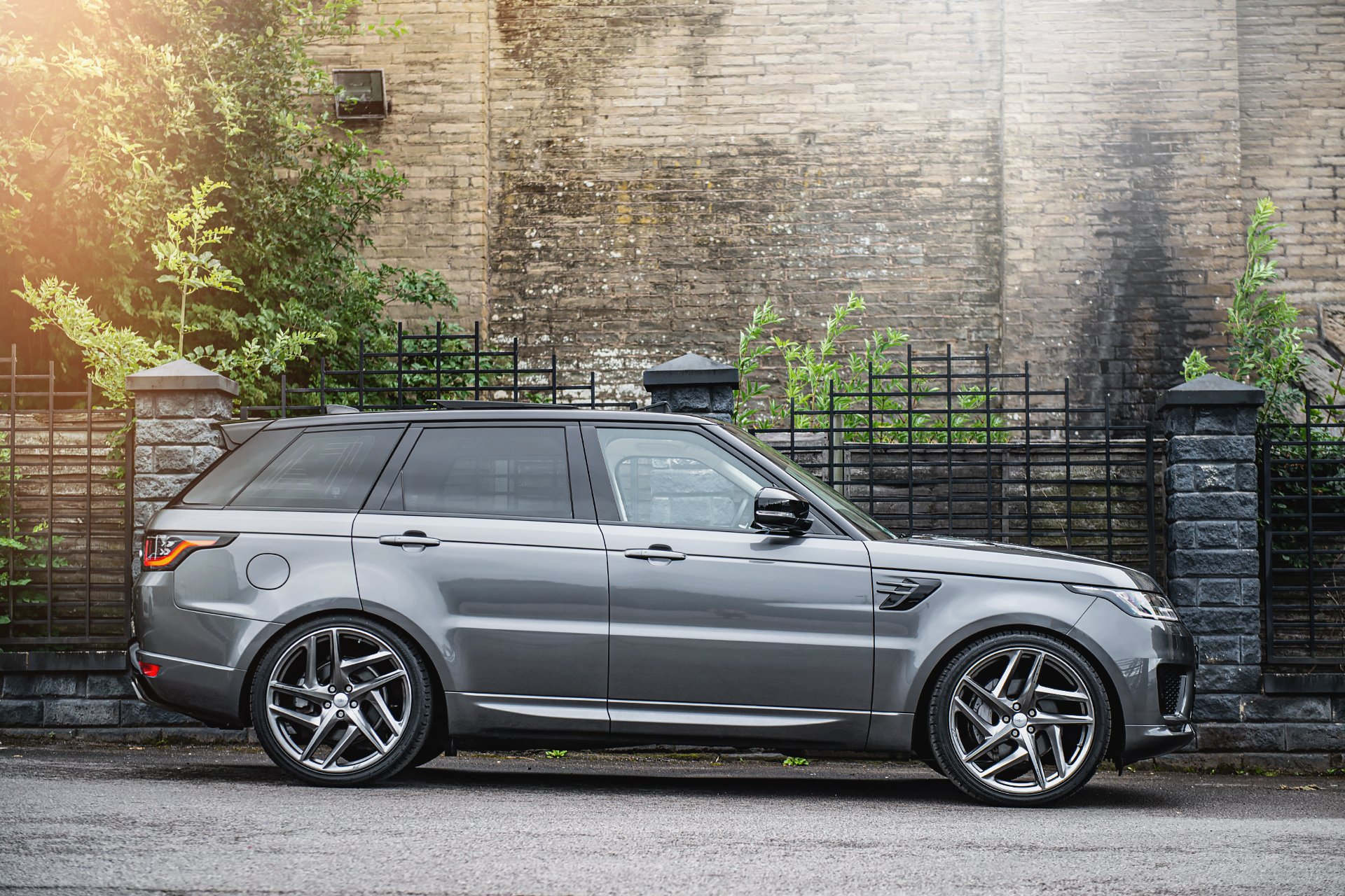 KAHN 22" Type 52 RS-Forged Alloy Wheels for Range Rover Sport (2013-2018) - Image 2