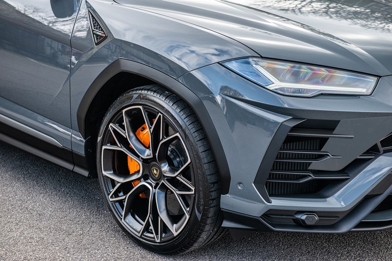 KAHN ABS Front Vent Winglets for Lamborghini Urus (2018-Present) - Image 15