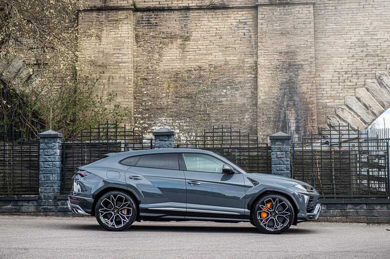 KAHN ABS Front Vent Winglets for Lamborghini Urus (2018-Present) - Image 12