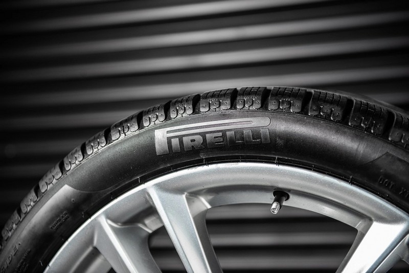 KAHN Alloy Wheels & Tires for BMW 7 Series (2008-2015) - Image 8