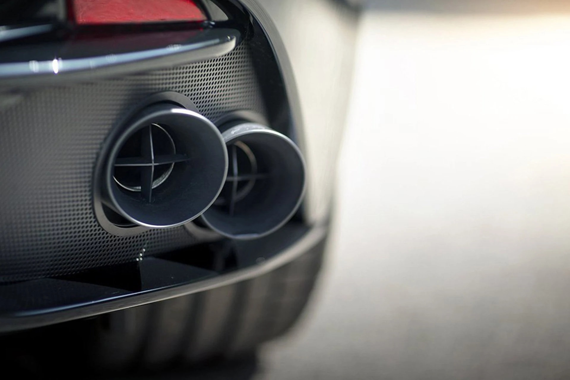 KAHN Cross Hair Quad Exhaust for Aston Martin DB11 (2016-Present)