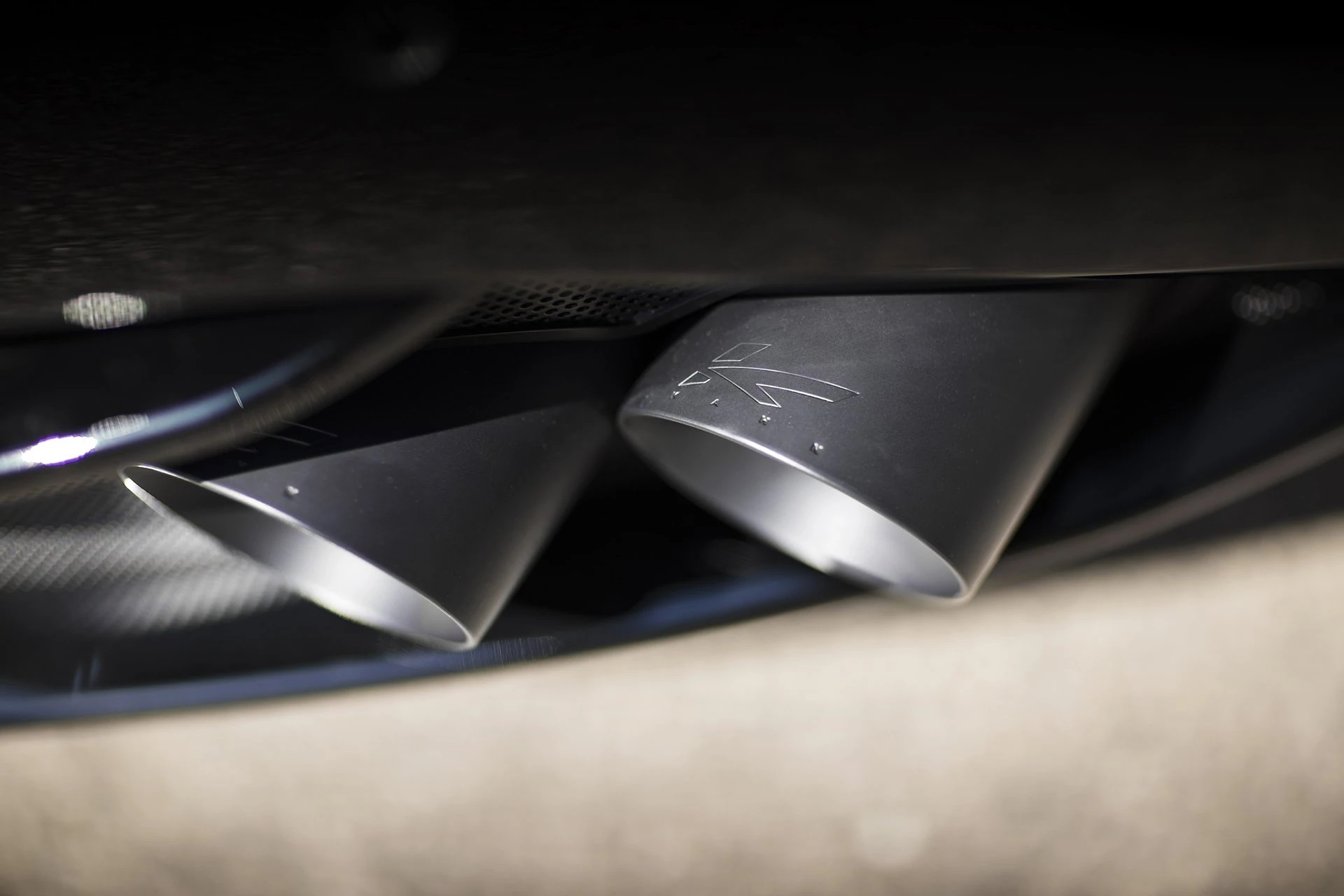 KAHN Cross Hair Quad Exhaust for Aston Martin DB11 (2016-Present) - Image 4