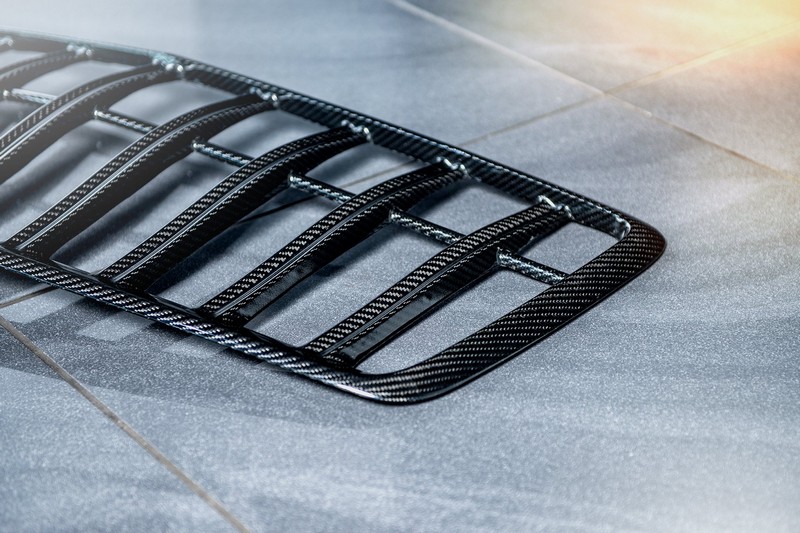 KAHN Exposed Carbon Body Kit for Bentley Bentayga (2016-2020) - Image 10