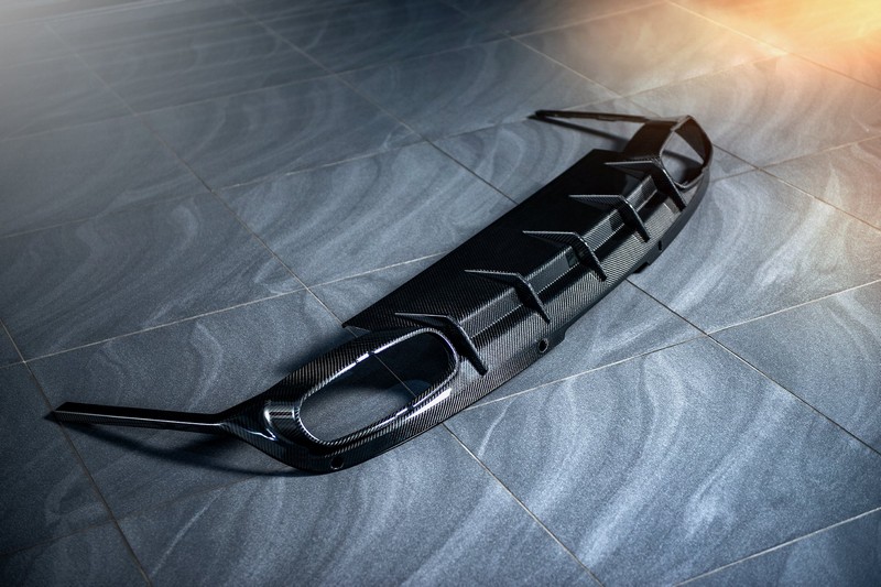 KAHN Exposed Carbon Body Kit for Bentley Bentayga (2016-2020) - Image 5