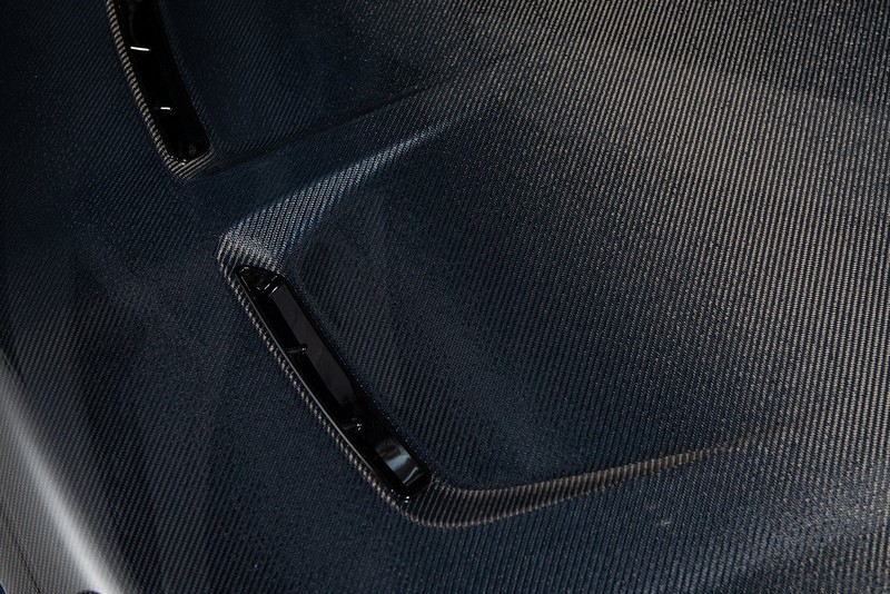 KAHN Exposed Carbon Bonnet for Range Rover Sport SVR (2015-2018) - Image 3