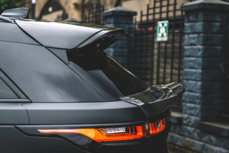 KAHN Exposed Carbon Large Upper Rear Roof Wing for Range Rover Velar (2017-Present)